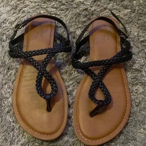 Black sandals size 7